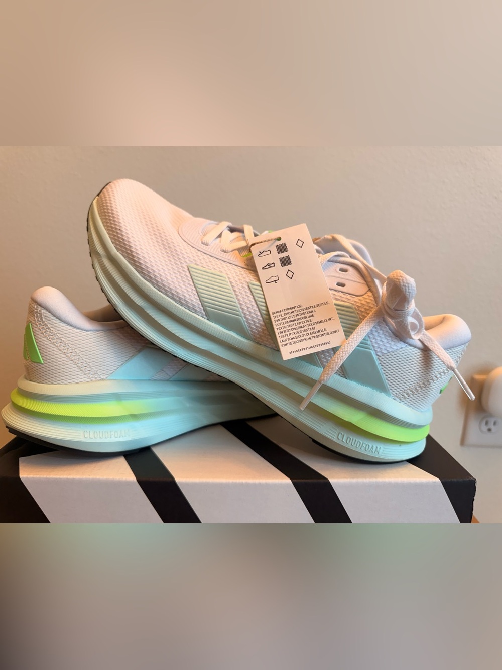 adidas Galaxy 7 W Low Top Lace-Up Mesh Running Sneaker Rubber Cloud White Size 9